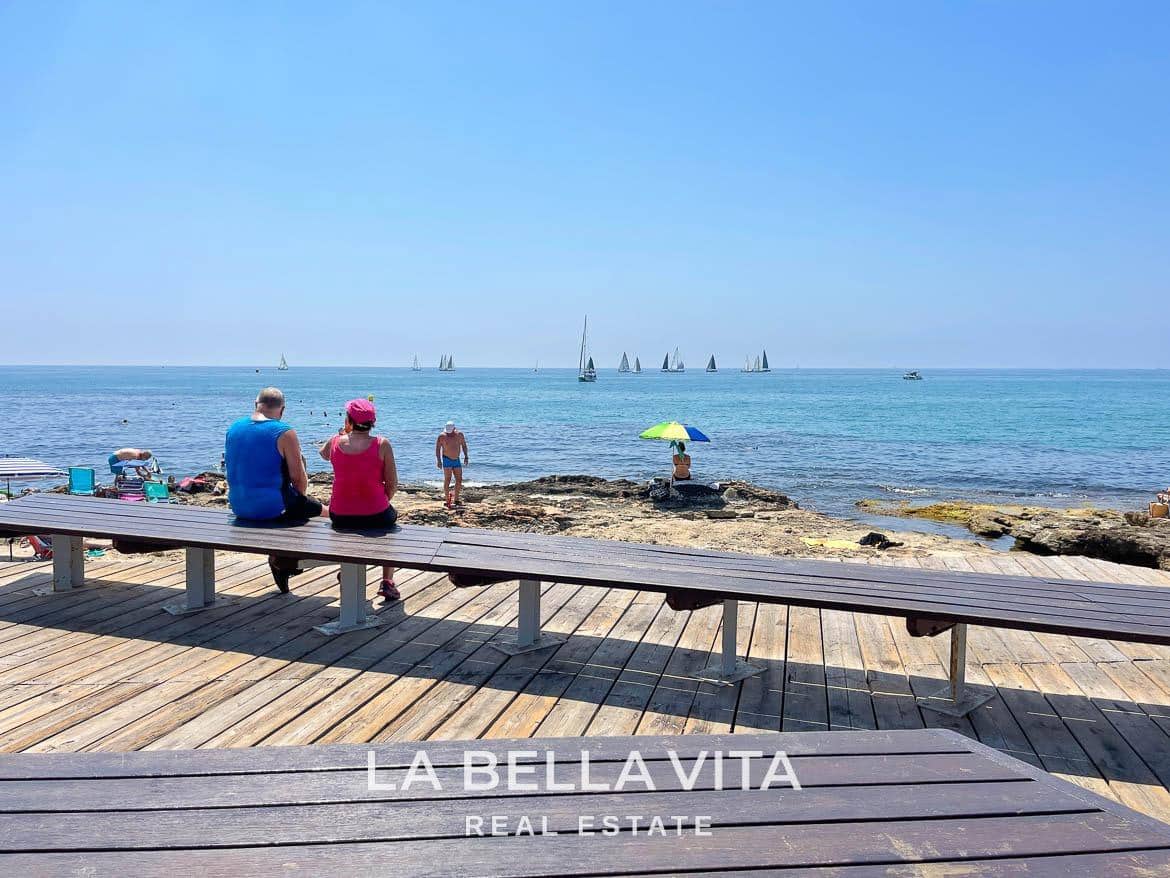 4 soveværelse Villa til salg i La Mata med swimmingpool - € 990.000 (Ref: 8714646)