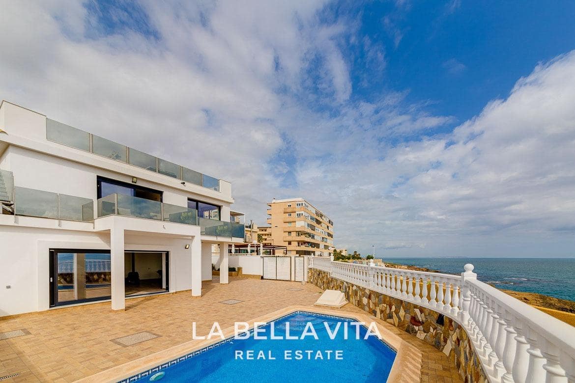 4 chambre Villa/Maison à vendre à La Mata avec piscine - 990 000 € (Ref: 8714646)