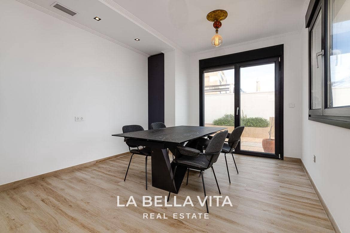 4 chambre Villa/Maison à vendre à La Mata avec piscine - 990 000 € (Ref: 8714646)