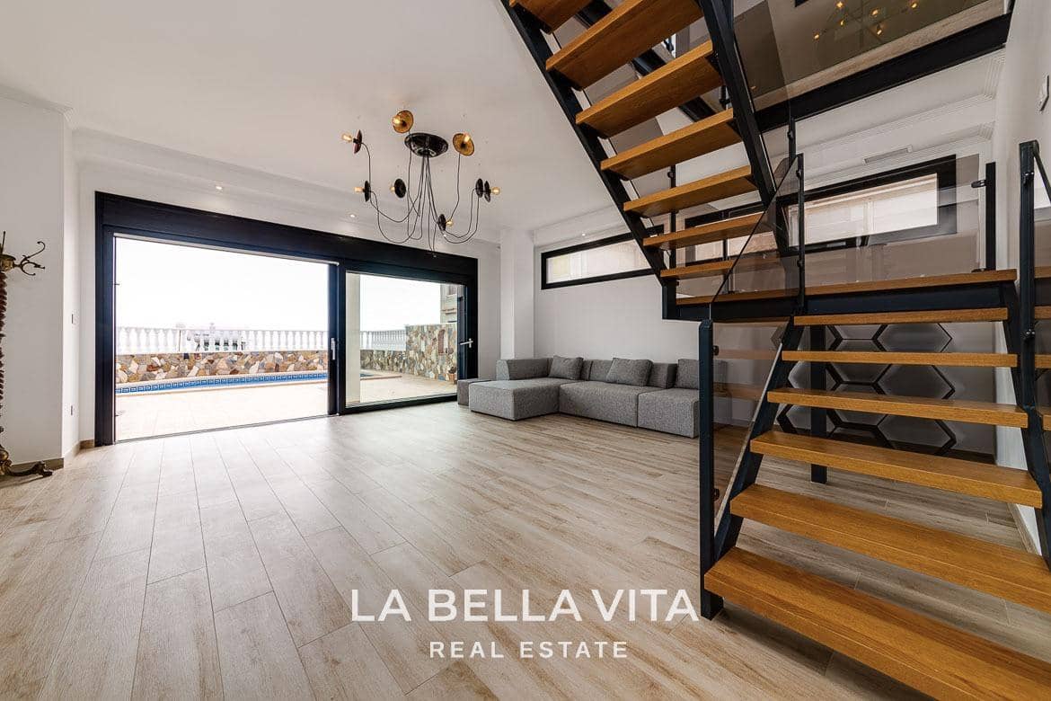 4 chambre Villa/Maison à vendre à La Mata avec piscine - 990 000 € (Ref: 8714646)