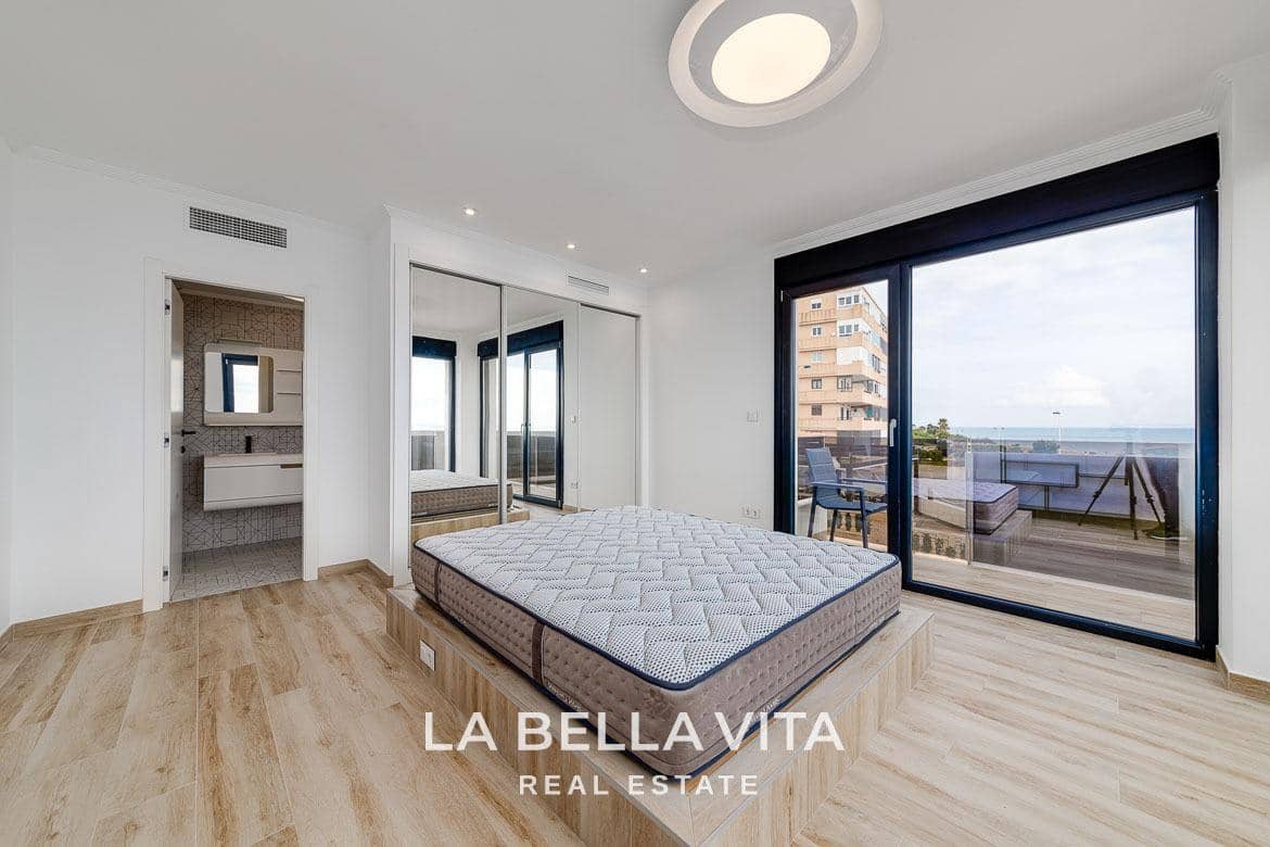 4 chambre Villa/Maison à vendre à La Mata avec piscine - 990 000 € (Ref: 8714646)