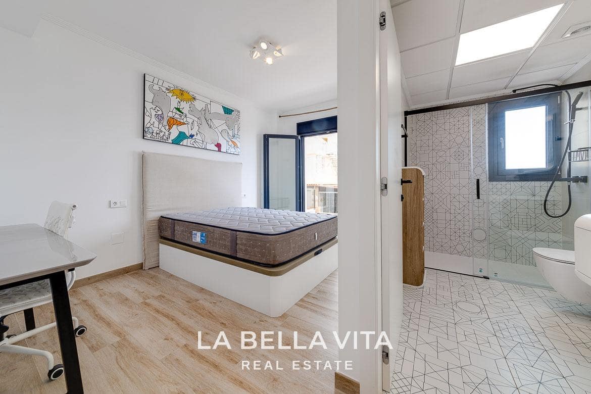 4 chambre Villa/Maison à vendre à La Mata avec piscine - 990 000 € (Ref: 8714646)