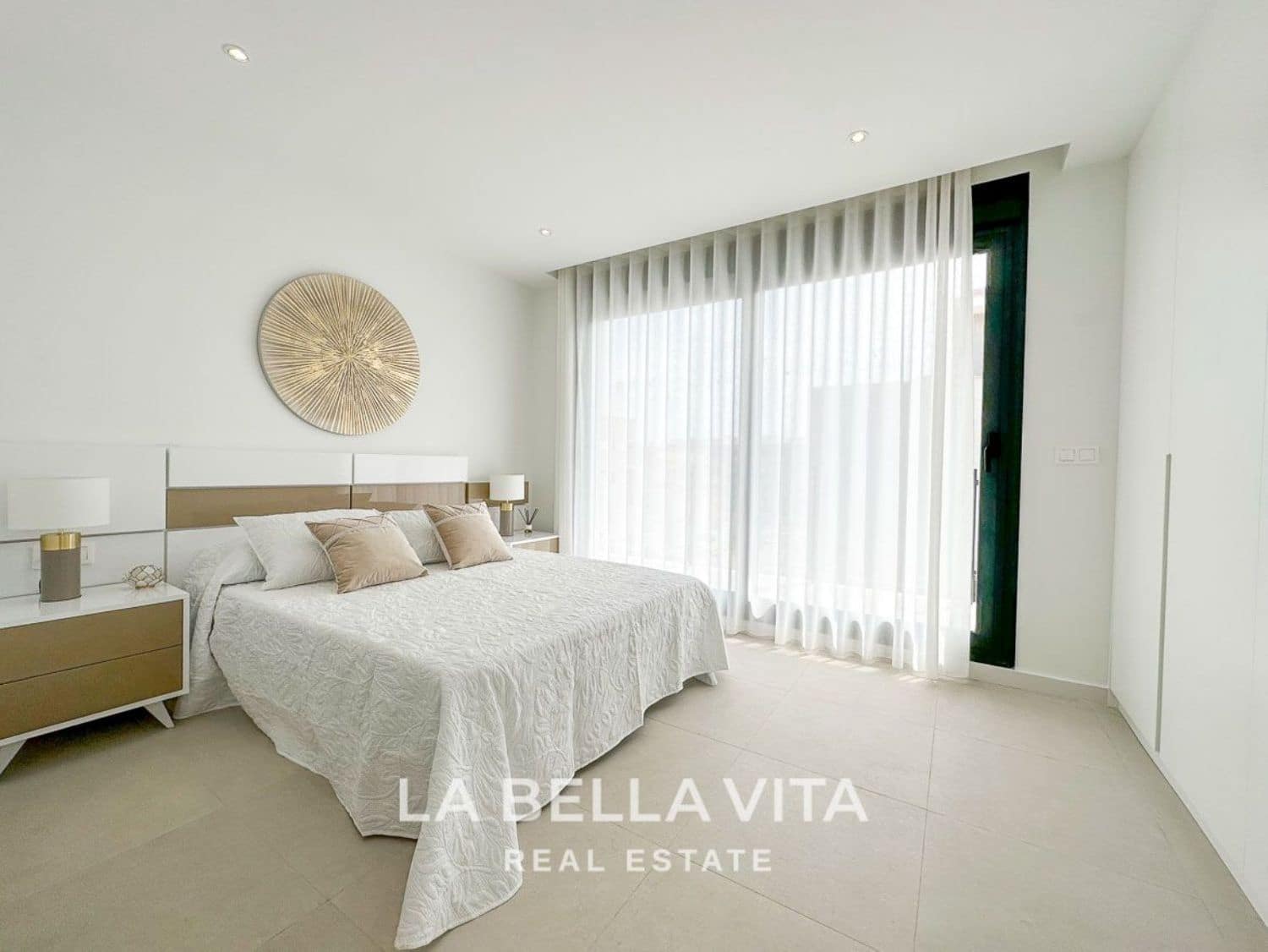 5 slaapkamer Villa te koop in Guardamar del Segura met zwembad - € 507.000 (Ref: 8714664)