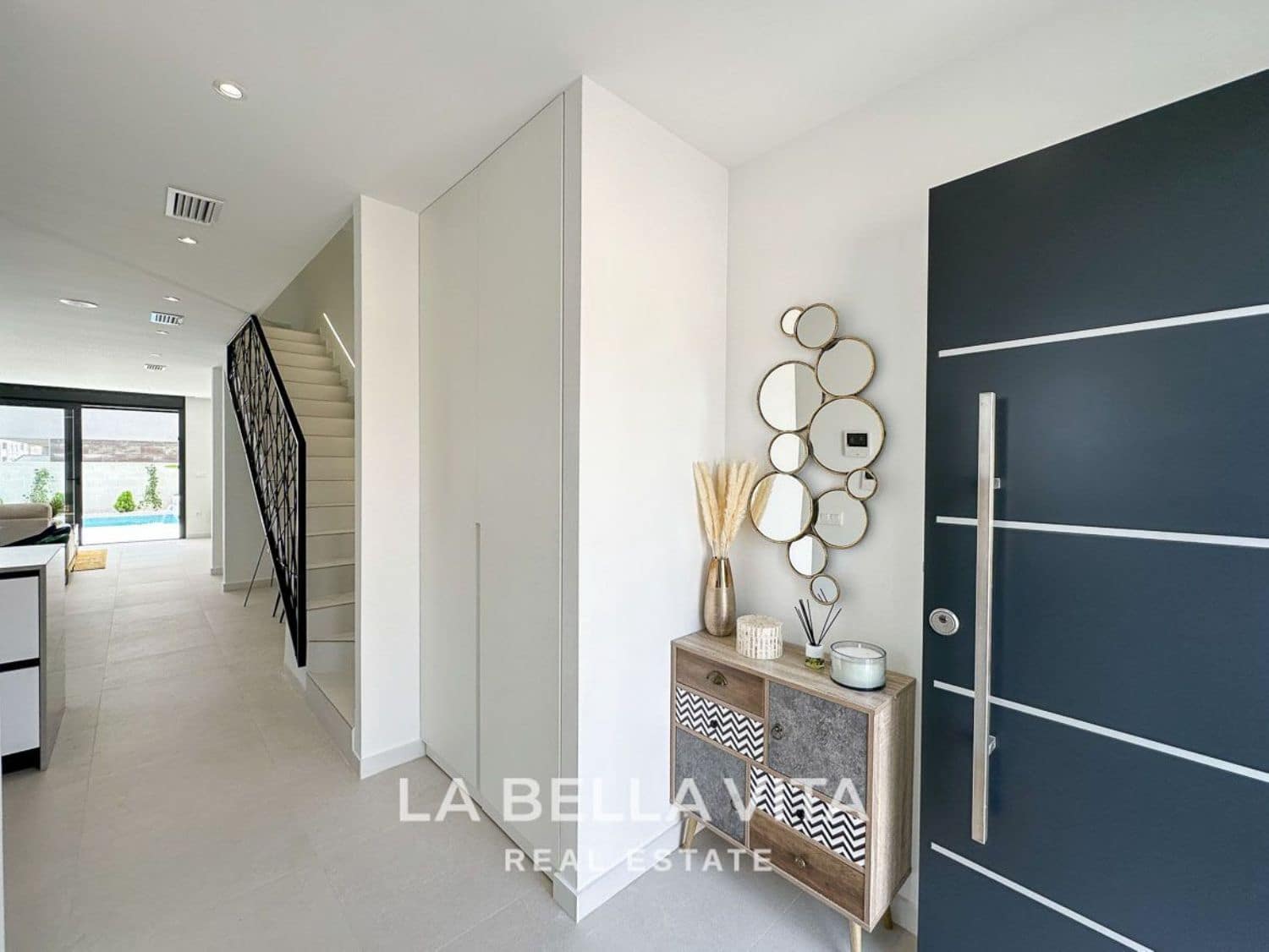 5 slaapkamer Villa te koop in Guardamar del Segura met zwembad - € 507.000 (Ref: 8714664)