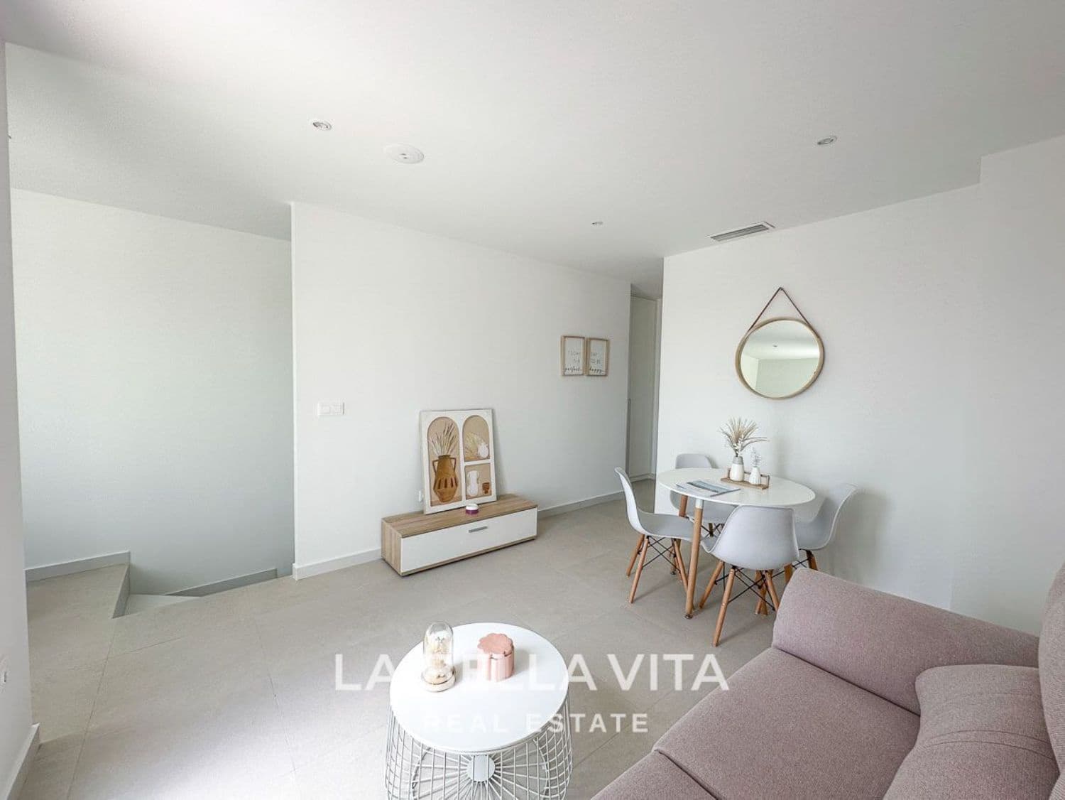 5 slaapkamer Villa te koop in Guardamar del Segura met zwembad - € 507.000 (Ref: 8714664)