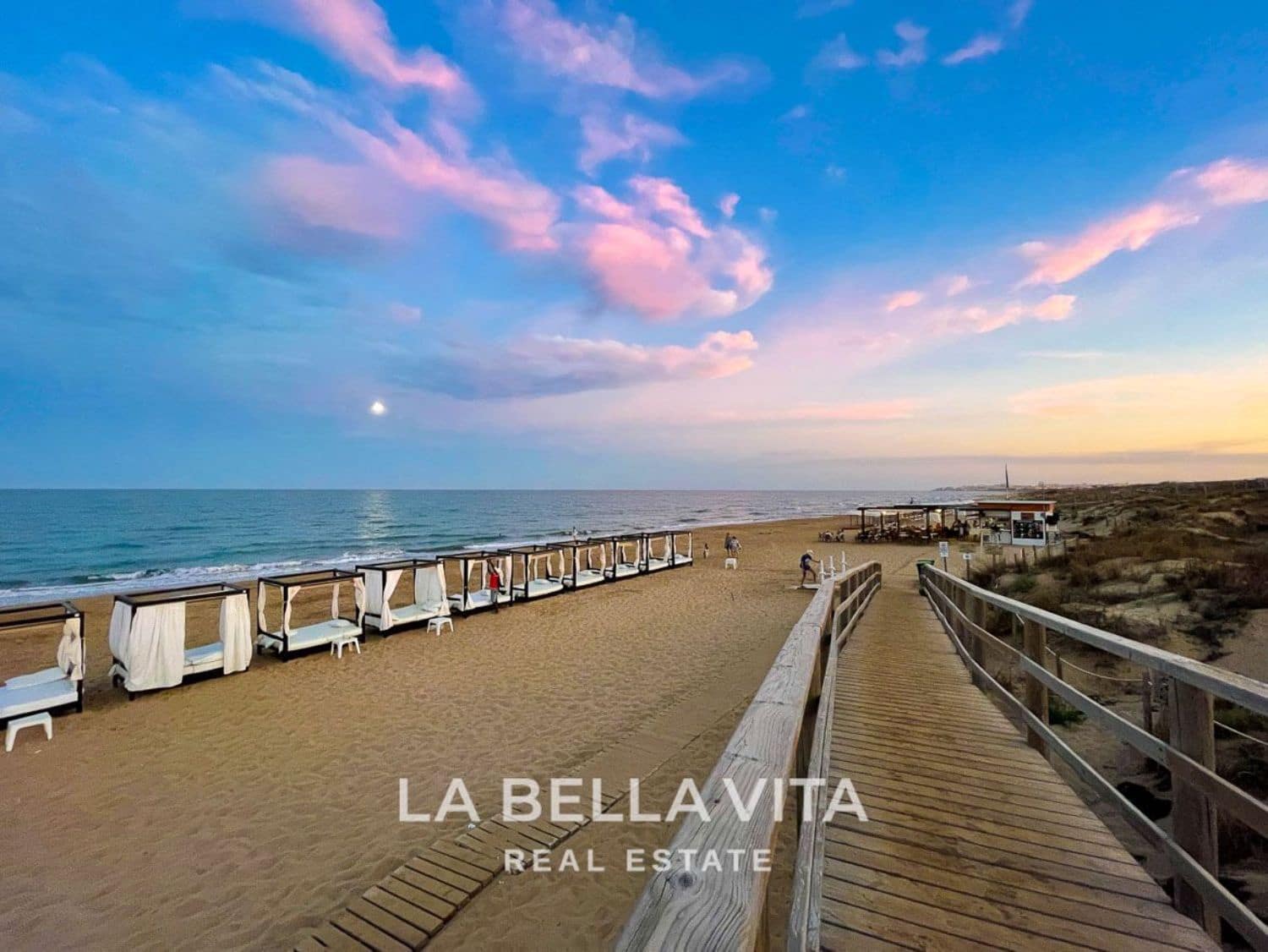 5 slaapkamer Villa te koop in Guardamar del Segura met zwembad - € 507.000 (Ref: 8714664)