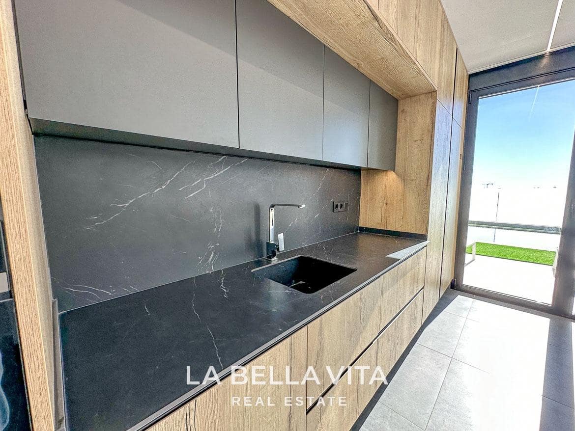 3 bedroom Villa for sale in Los Altos with pool garage - € 650,000 (Ref: 8714665)