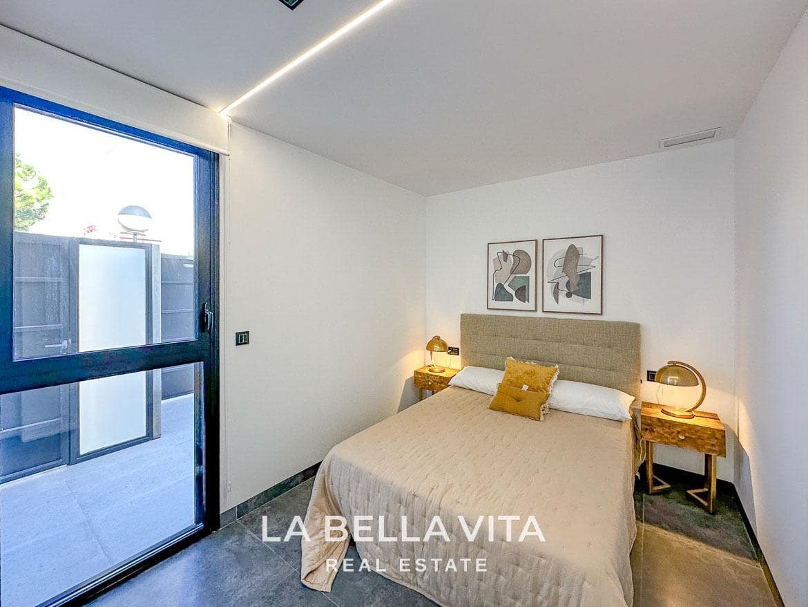 3 bedroom Villa for sale in Los Altos with pool garage - € 650,000 (Ref: 8714665)