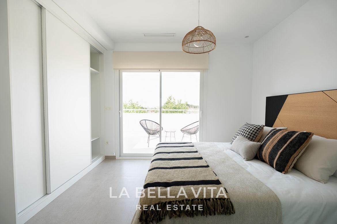 3 soveværelse Villa til salg i Pilar de la Horadada med swimmingpool - € 439.000 (Ref: 8814466)