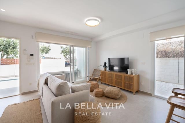 Chalet de 3 habitaciones en Pilar de la Horadada ciudad, Pilar de la Horadada en venta con piscina - 439.000 € (Ref: 8814466)