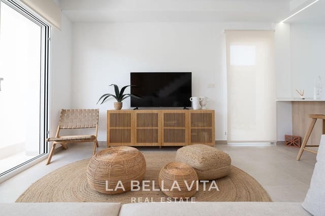 Chalet de 3 habitaciones en Pilar de la Horadada ciudad, Pilar de la Horadada en venta con piscina - 439.000 € (Ref: 8814466)