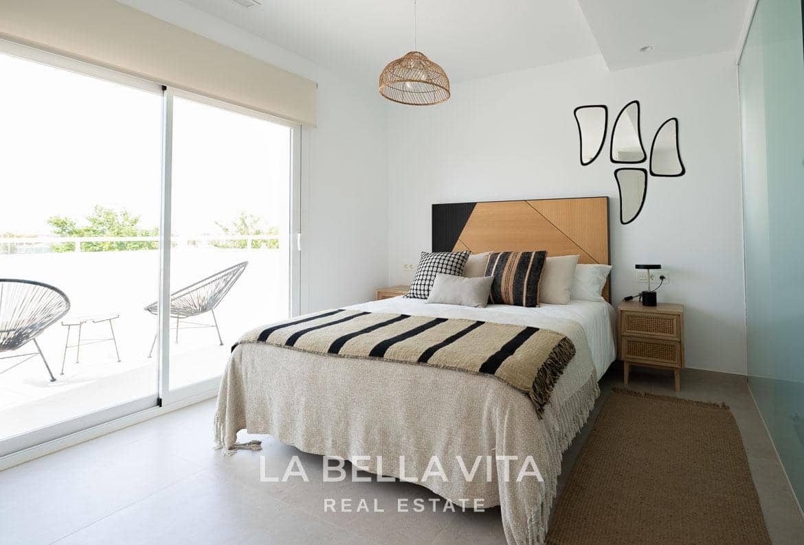 3 soveværelse Villa til salg i Pilar de la Horadada med swimmingpool - € 439.000 (Ref: 8814466)