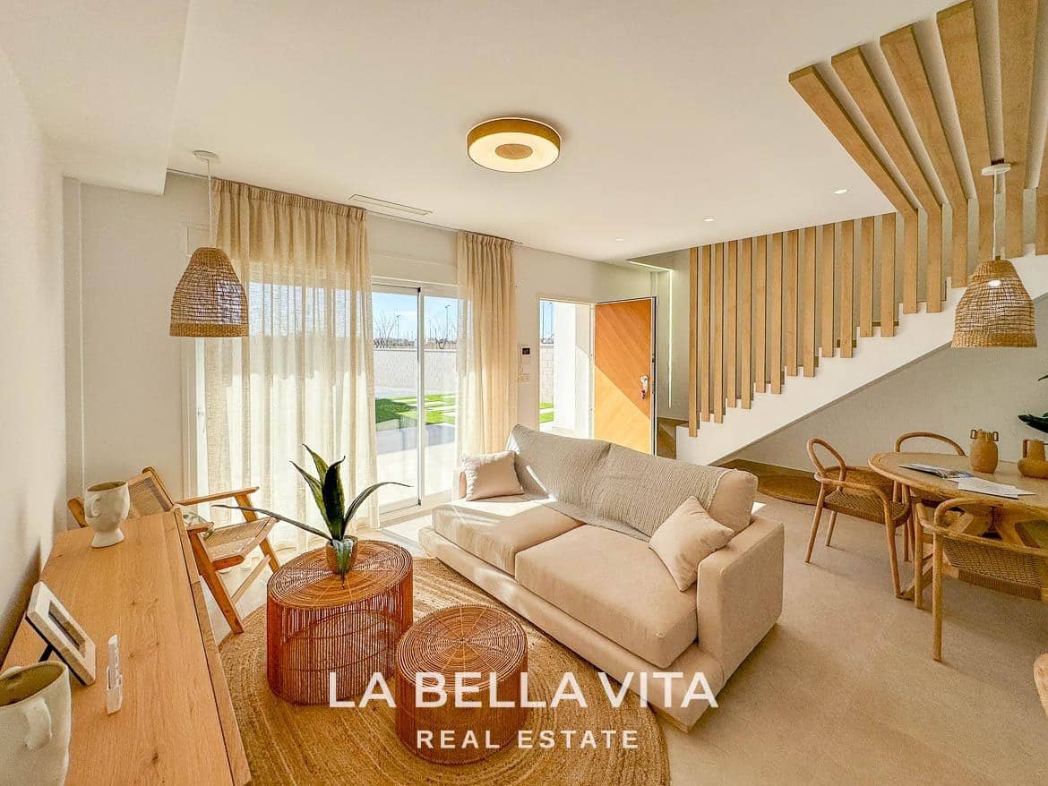 3 soveværelse Villa til salg i Pilar de la Horadada med swimmingpool - € 439.000 (Ref: 8814466)