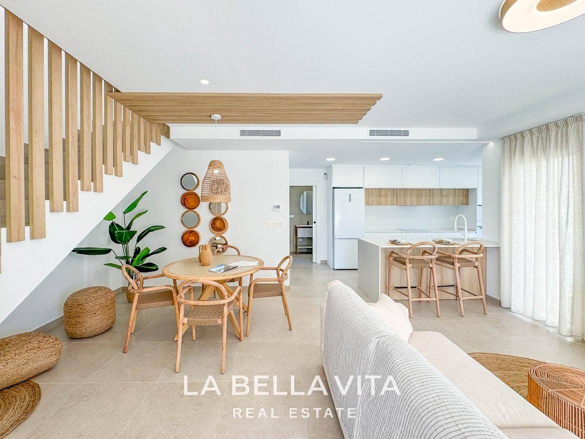 3 soveværelse Villa til salg i Pilar de la Horadada med swimmingpool - € 439.000 (Ref: 8814466)