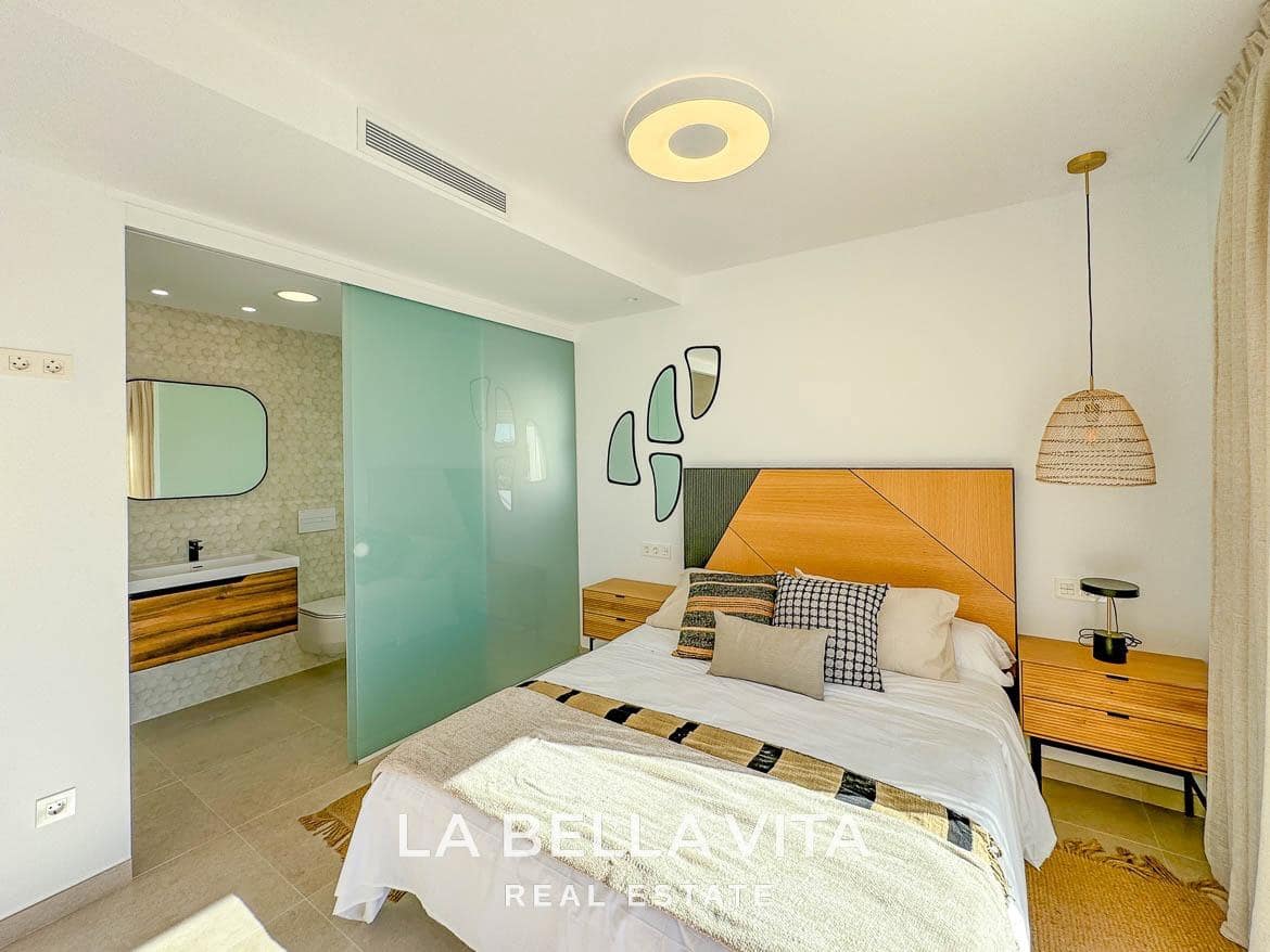 3 soveværelse Villa til salg i Pilar de la Horadada med swimmingpool - € 439.000 (Ref: 8814466)