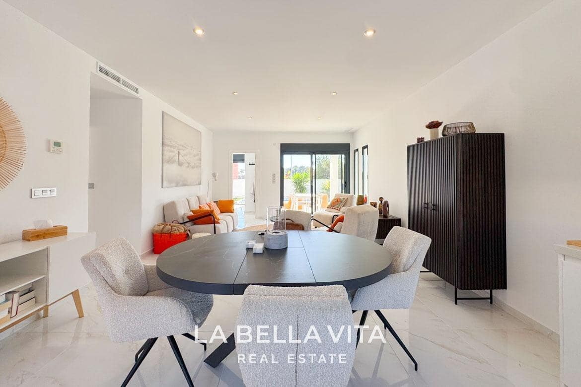 3 soveværelse Villa til salg i Pinar de Campoverde med swimmingpool - € 431.500 (Ref: 8817873)