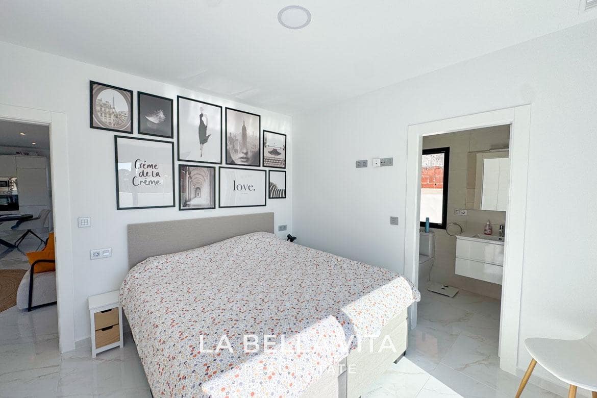 3 soveværelse Villa til salg i Pinar de Campoverde med swimmingpool - € 431.500 (Ref: 8817873)