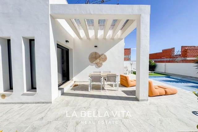 3 soveværelse Villa til salg i Pinar de Campoverde, Pilar de la Horadada med swimmingpool - € 431.500 (Ref: 8817873)