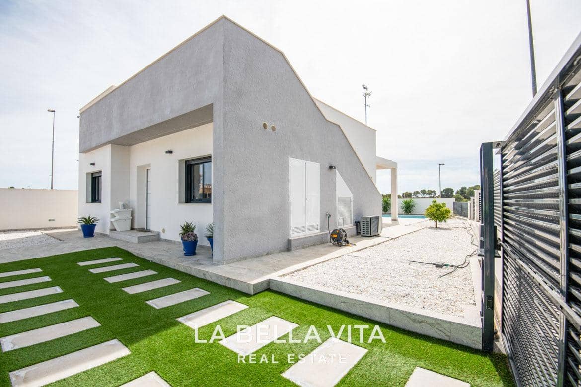 3 soveværelse Villa til salg i Pinar de Campoverde med swimmingpool - € 431.500 (Ref: 8817873)