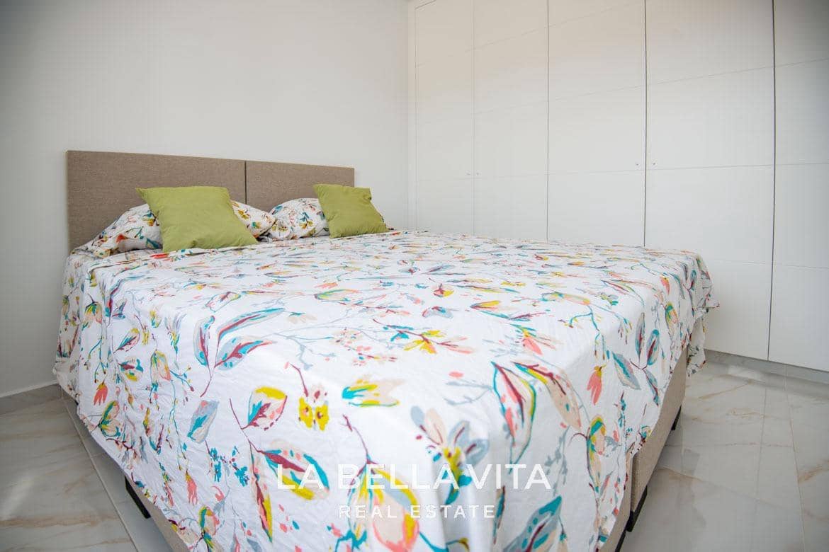 3 soveværelse Villa til salg i Pinar de Campoverde med swimmingpool - € 431.500 (Ref: 8817873)