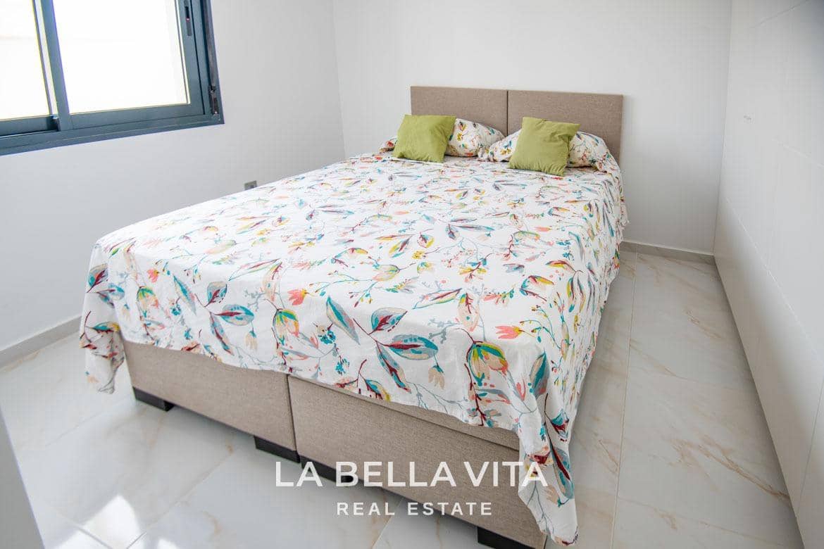 3 soveværelse Villa til salg i Pinar de Campoverde med swimmingpool - € 431.500 (Ref: 8817873)