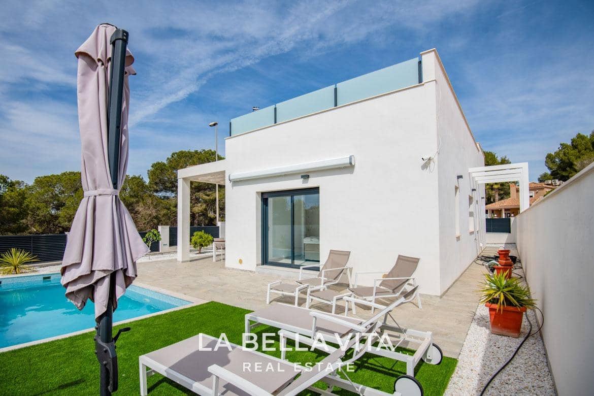 3 soveværelse Villa til salg i Pinar de Campoverde med swimmingpool - € 431.500 (Ref: 8817873)