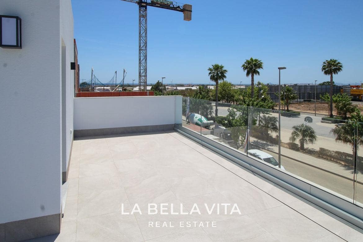 3 soveværelse Villa til salg i Pilar de la Horadada med swimmingpool garage - € 725.000 (Ref: 8916573)