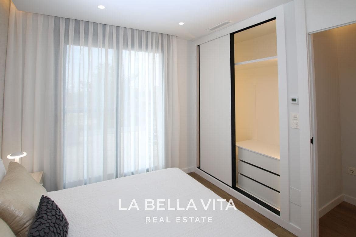 3 soveværelse Villa til salg i Pilar de la Horadada med swimmingpool garage - € 725.000 (Ref: 8916573)