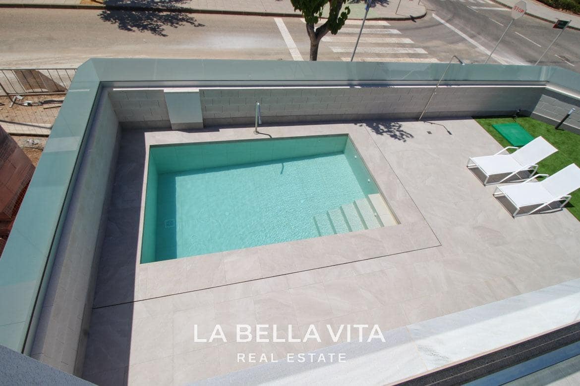 3 soveværelse Villa til salg i Pilar de la Horadada med swimmingpool garage - € 725.000 (Ref: 8916573)