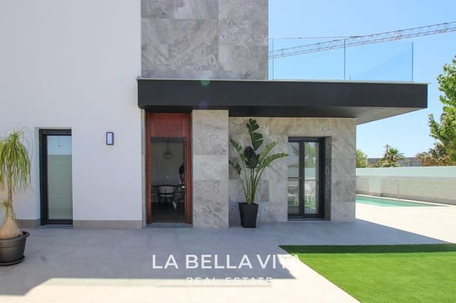 3 soveværelse Villa til salg i Pilar de la Horadada ciudad, Pilar de la Horadada med swimmingpool garage - € 725.000 (Ref: 8916573)
