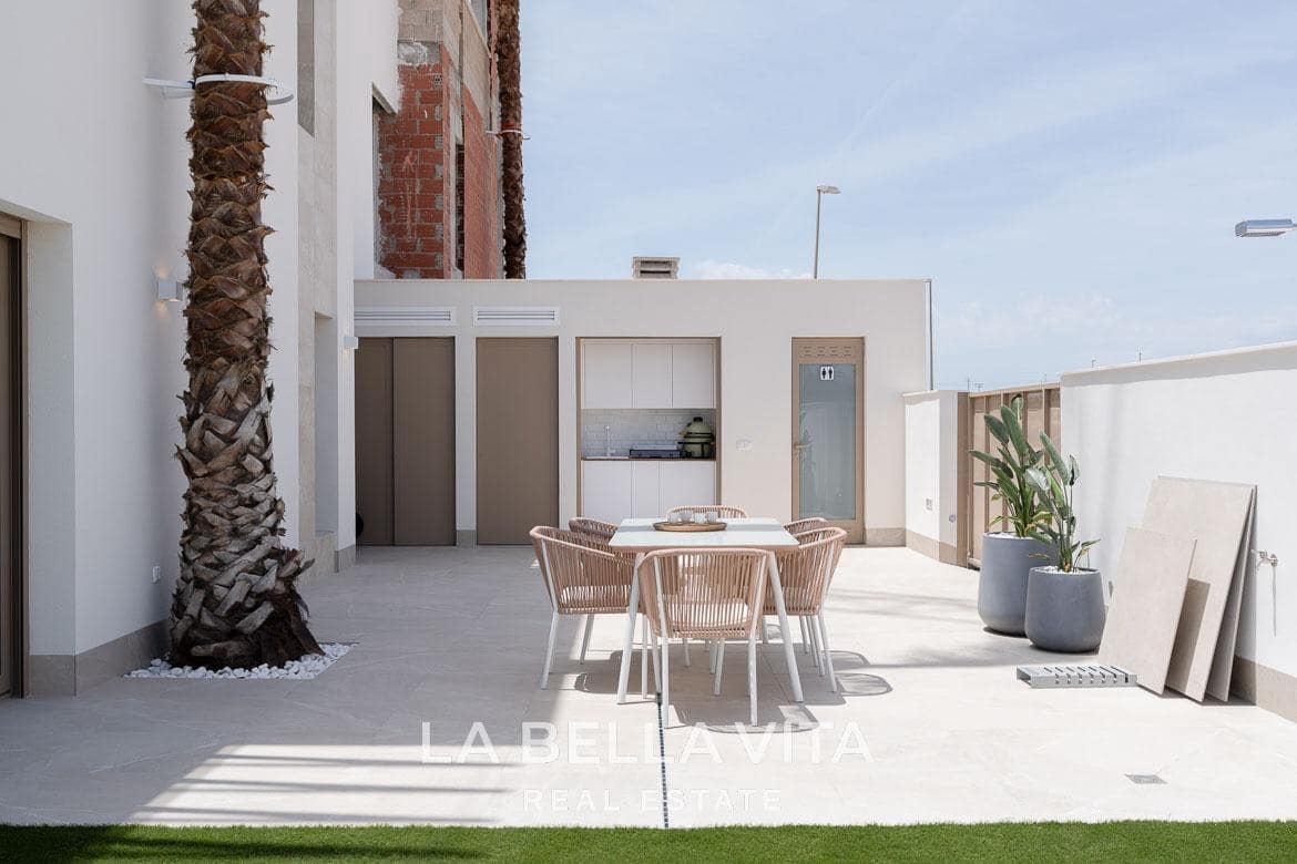 3 soveværelse Villa til salg i Dona Pepa med swimmingpool - € 439.000 (Ref: 9068942)