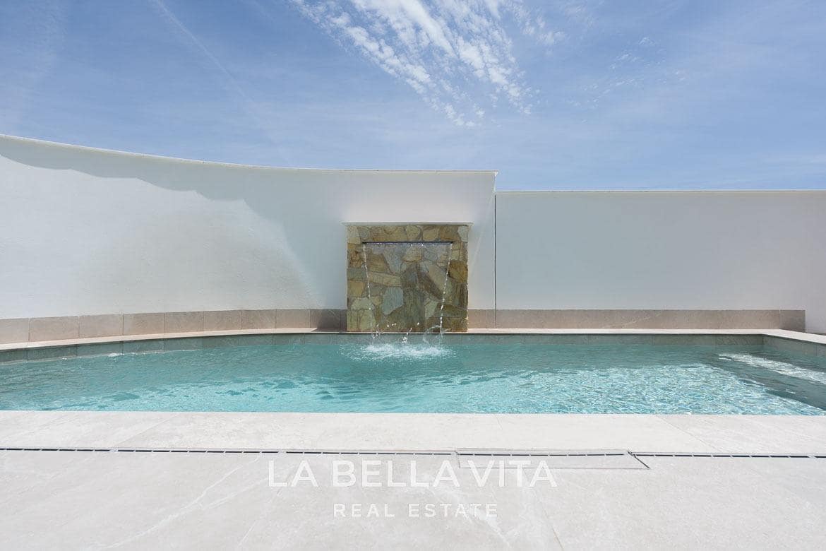 3 soveværelse Villa til salg i Dona Pepa med swimmingpool - € 439.000 (Ref: 9068942)