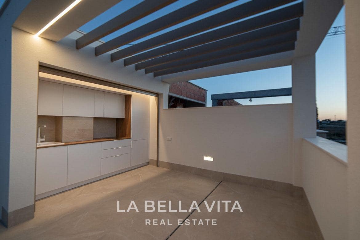 3 soveværelse Villa til salg i Dona Pepa med swimmingpool - € 439.000 (Ref: 9068942)