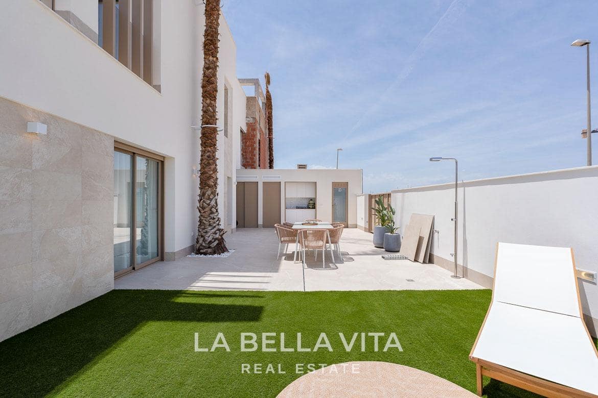 3 soveværelse Villa til salg i Dona Pepa med swimmingpool - € 439.000 (Ref: 9068942)