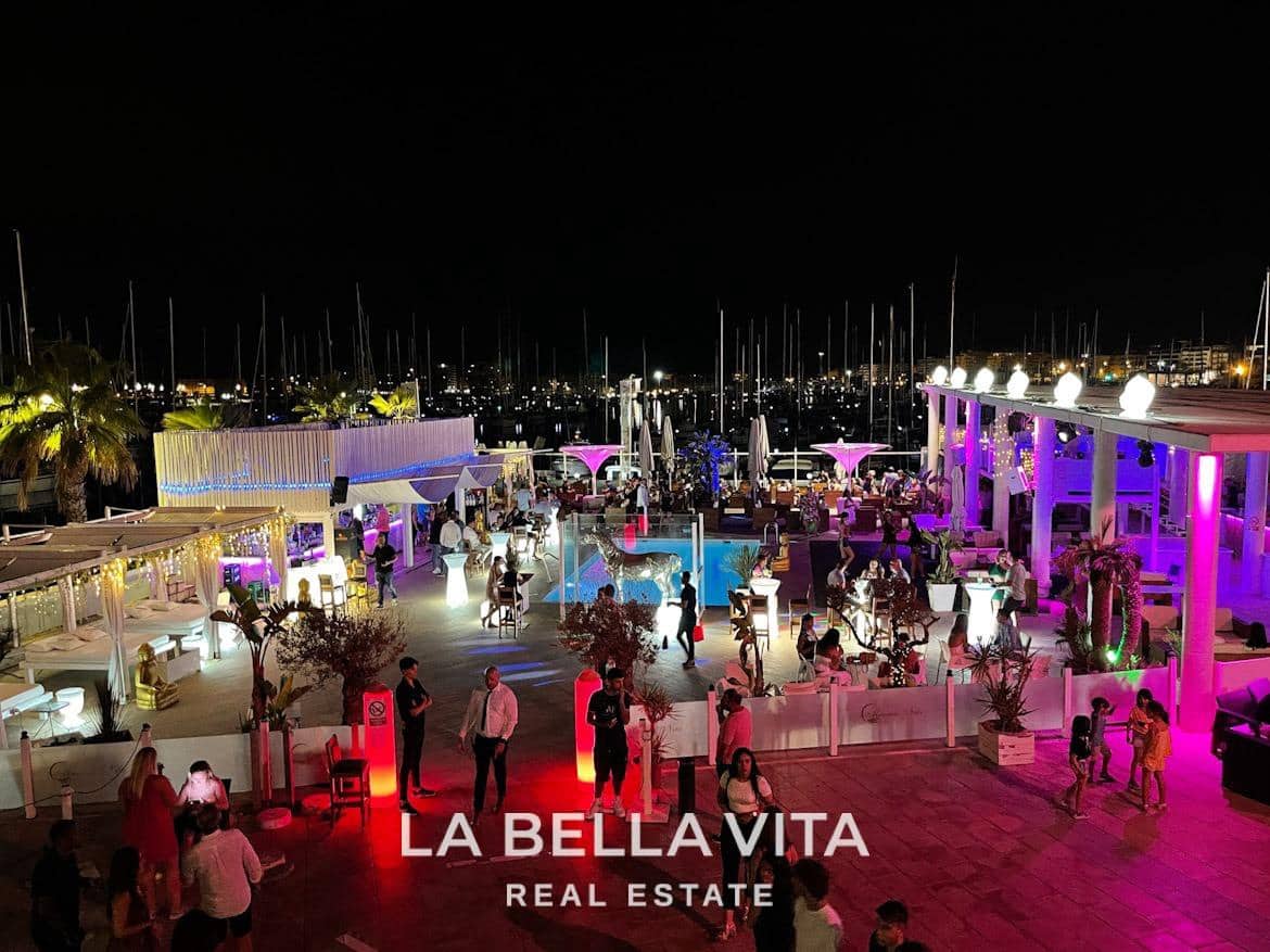 3 soverom Villa til salgs i Aguas Nuevas med svømmebasseng garasje - € 595 000 (Ref: 9078111)