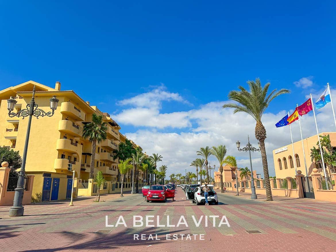 3 soverom Villa til salgs i Los Alcazares med svømmebasseng - € 550 000 (Ref: 9104788)