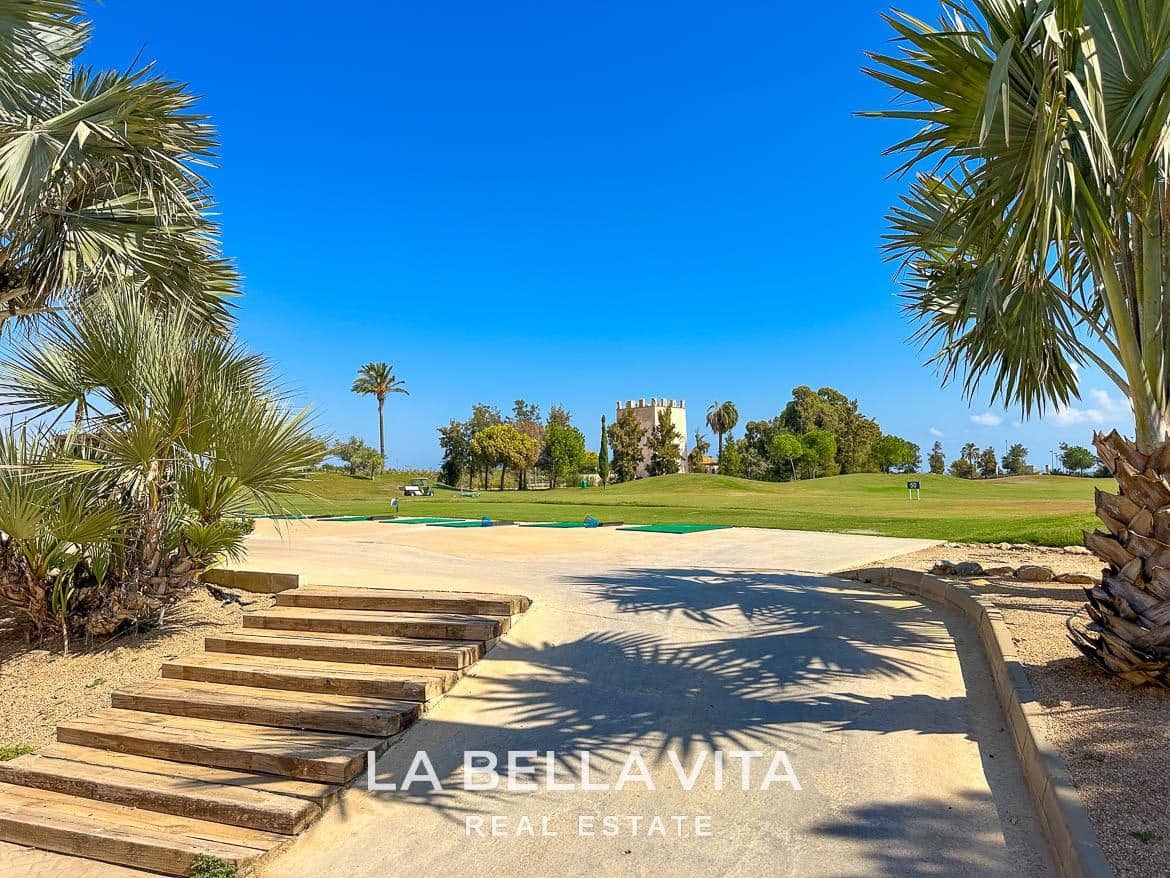 3 soverom Villa til salgs i Los Alcazares med svømmebasseng - € 550 000 (Ref: 9104788)