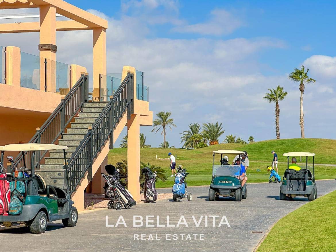 3 soverom Villa til salgs i Los Alcazares med svømmebasseng - € 550 000 (Ref: 9104788)