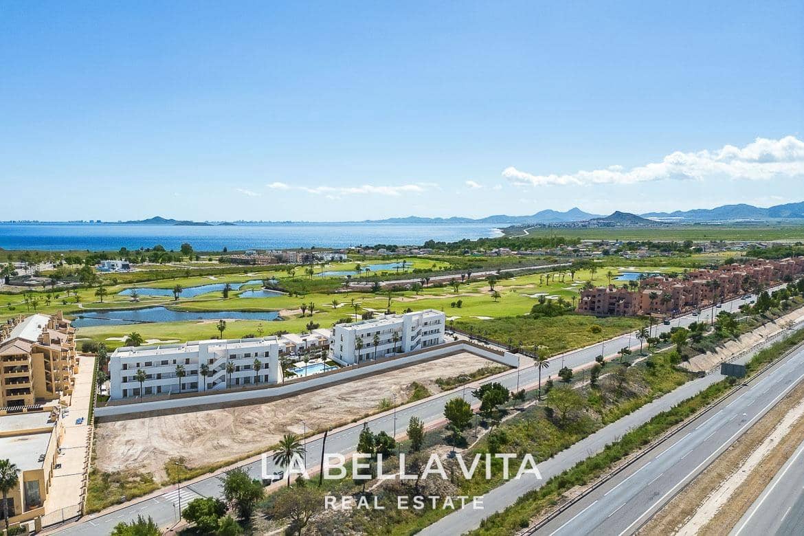 3 soveværelse Villa til salg i Los Alcazares med swimmingpool - € 545.000 (Ref: 9104791)