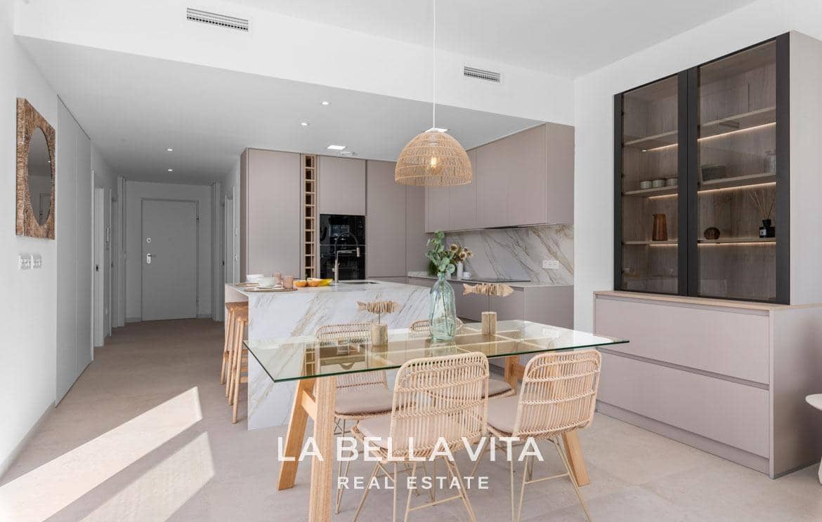 3 soveværelse Villa til salg i Los Alcazares med swimmingpool - € 545.000 (Ref: 9104791)