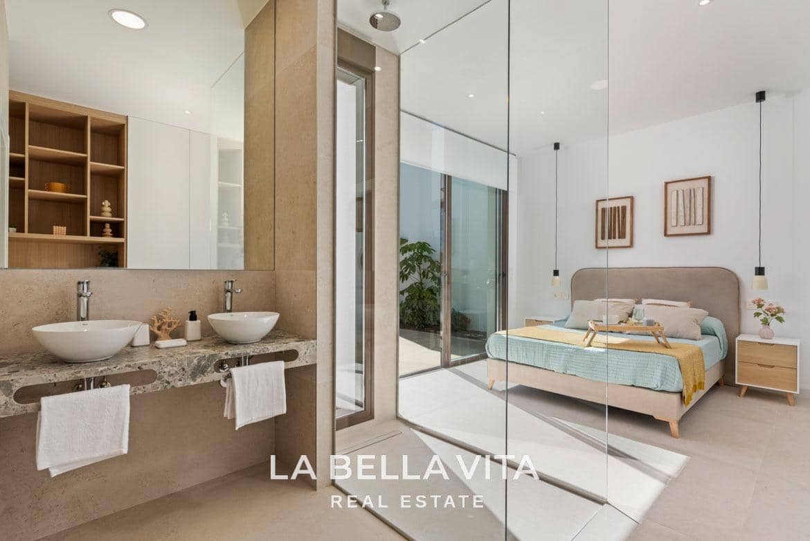 3 soveværelse Villa til salg i Los Alcazares med swimmingpool - € 545.000 (Ref: 9104791)