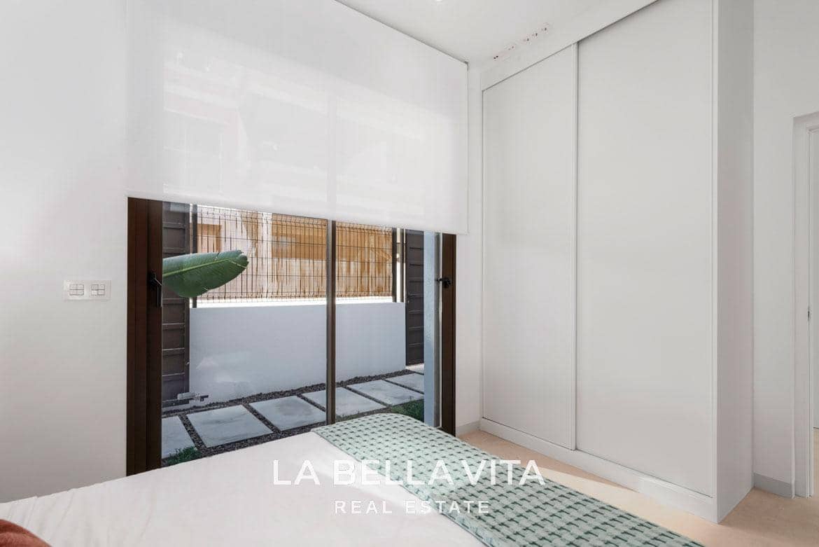 3 soveværelse Villa til salg i Los Alcazares med swimmingpool - € 545.000 (Ref: 9104791)