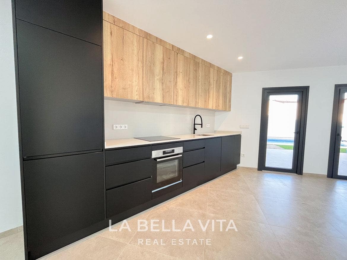 3 soverom Villa til salgs i Los Cuarteros med svømmebasseng - € 445 000 (Ref: 9257533)