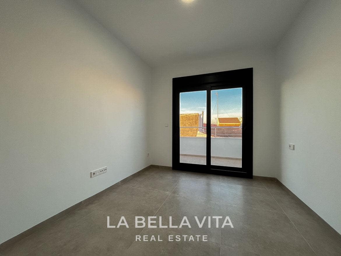 3 soverom Villa til salgs i Los Cuarteros med svømmebasseng - € 445 000 (Ref: 9257533)