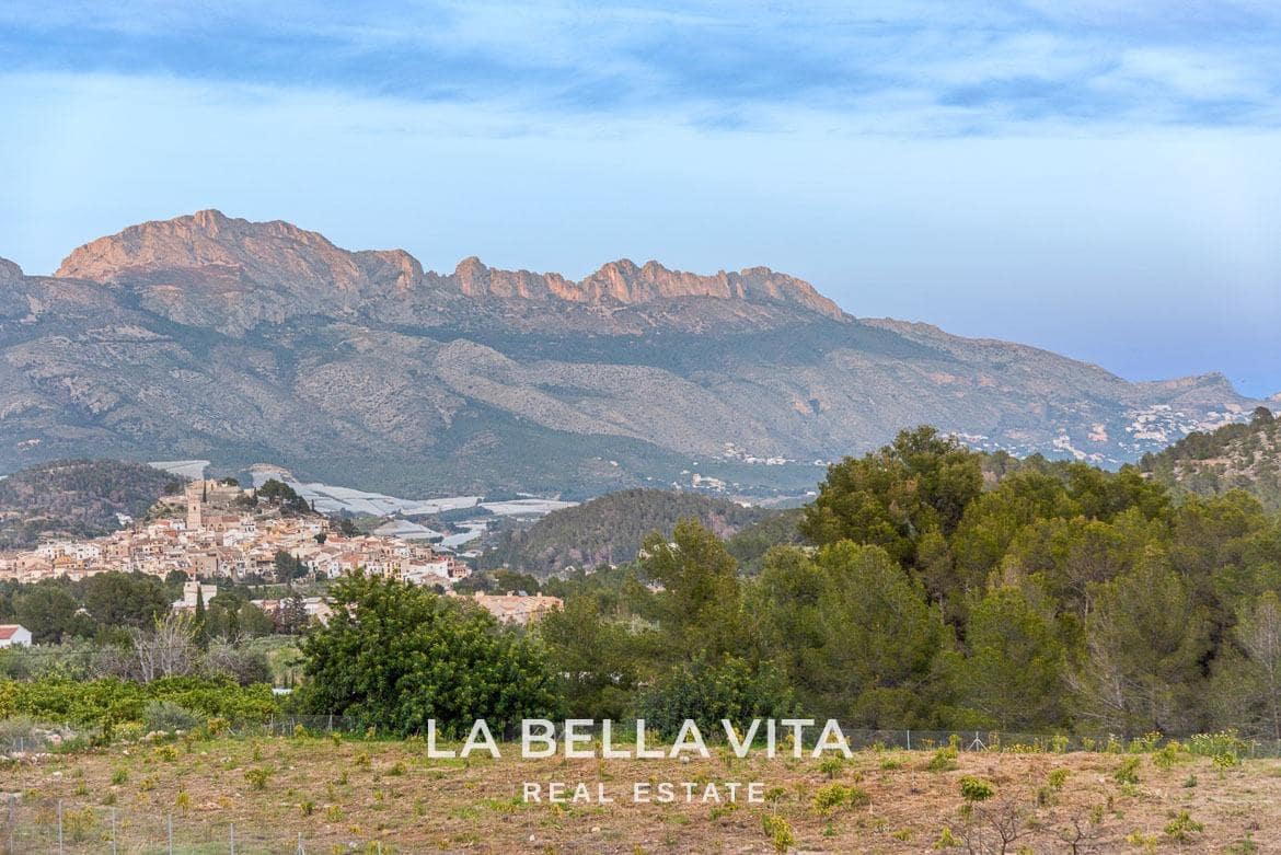 Chalet de 3 habitaciones en Polop en venta con piscina garaje - 725.000 € (Ref: 9266509)