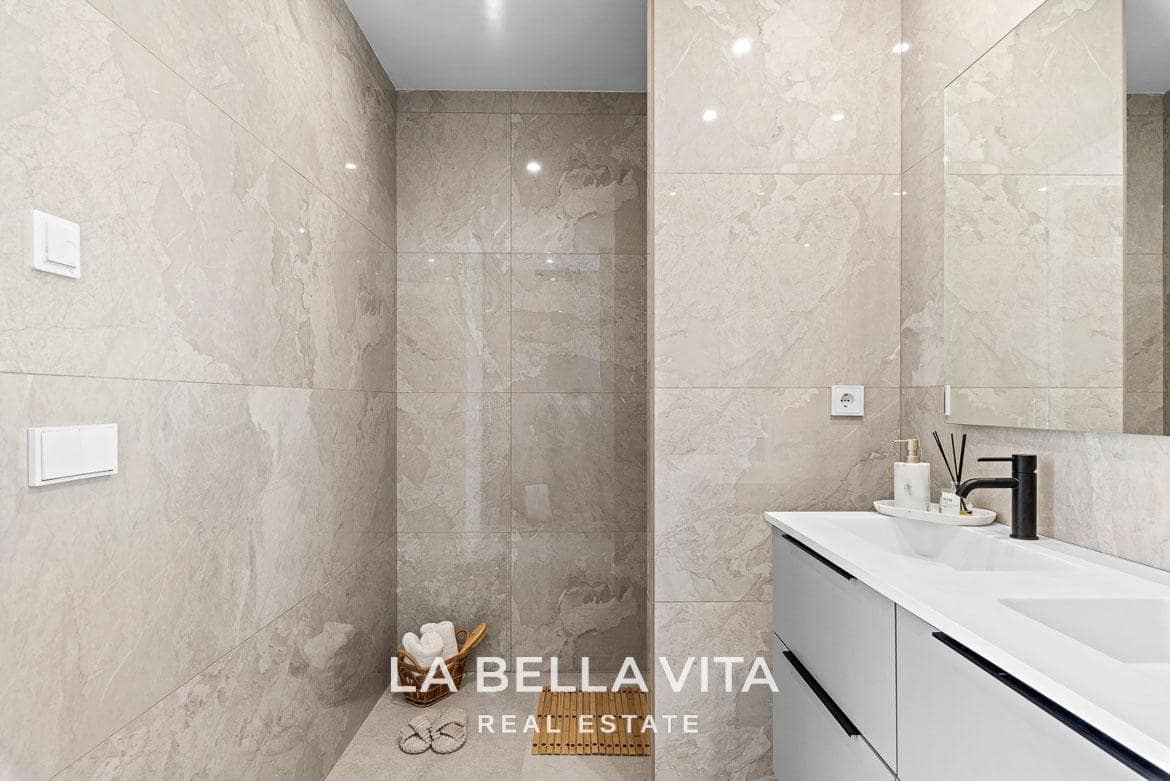 Chalet de 3 habitaciones en Polop en venta con piscina garaje - 725.000 € (Ref: 9266509)