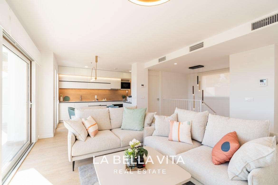 4 quarto Moradia Geminada para venda em La Nucia com piscina - 427 000 € (Ref: 9266510)