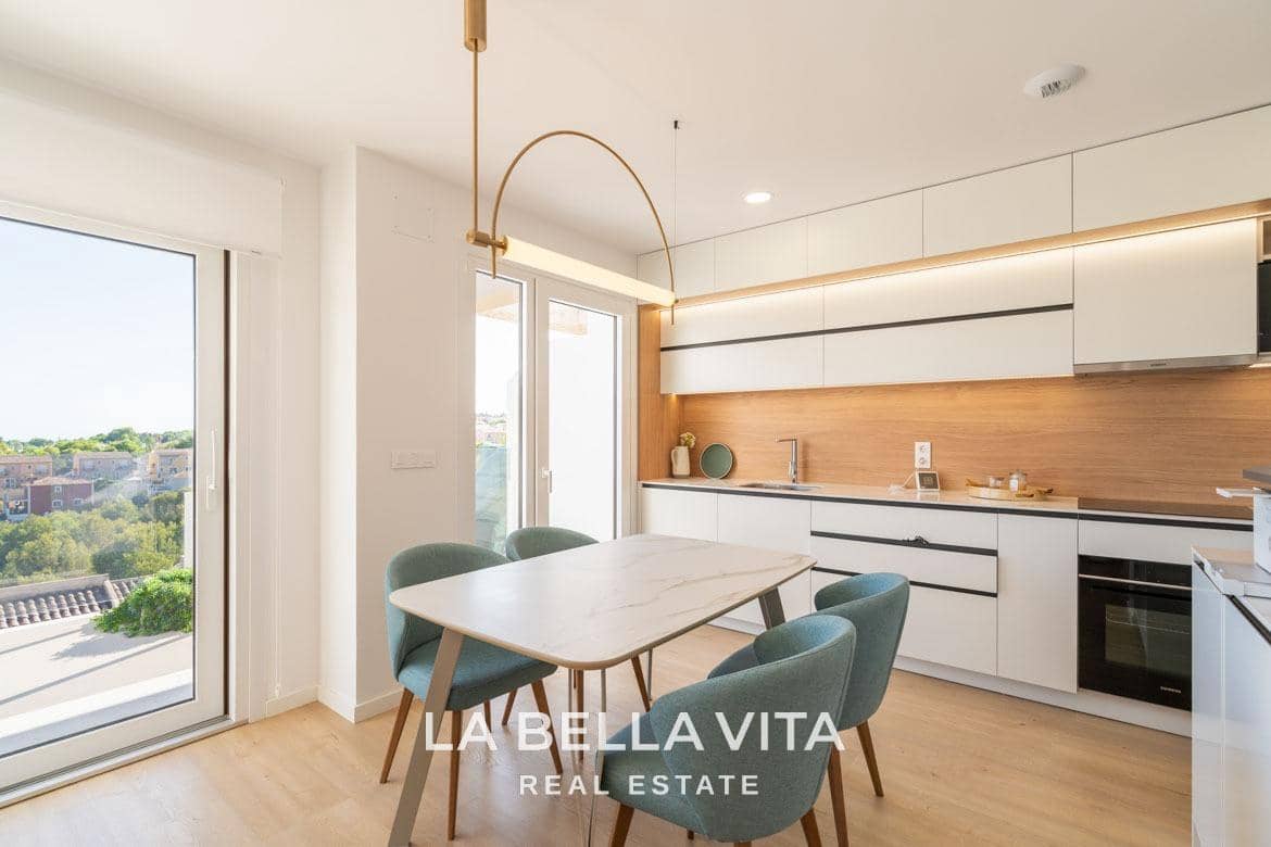 4 quarto Moradia Geminada para venda em La Nucia com piscina - 427 000 € (Ref: 9266510)