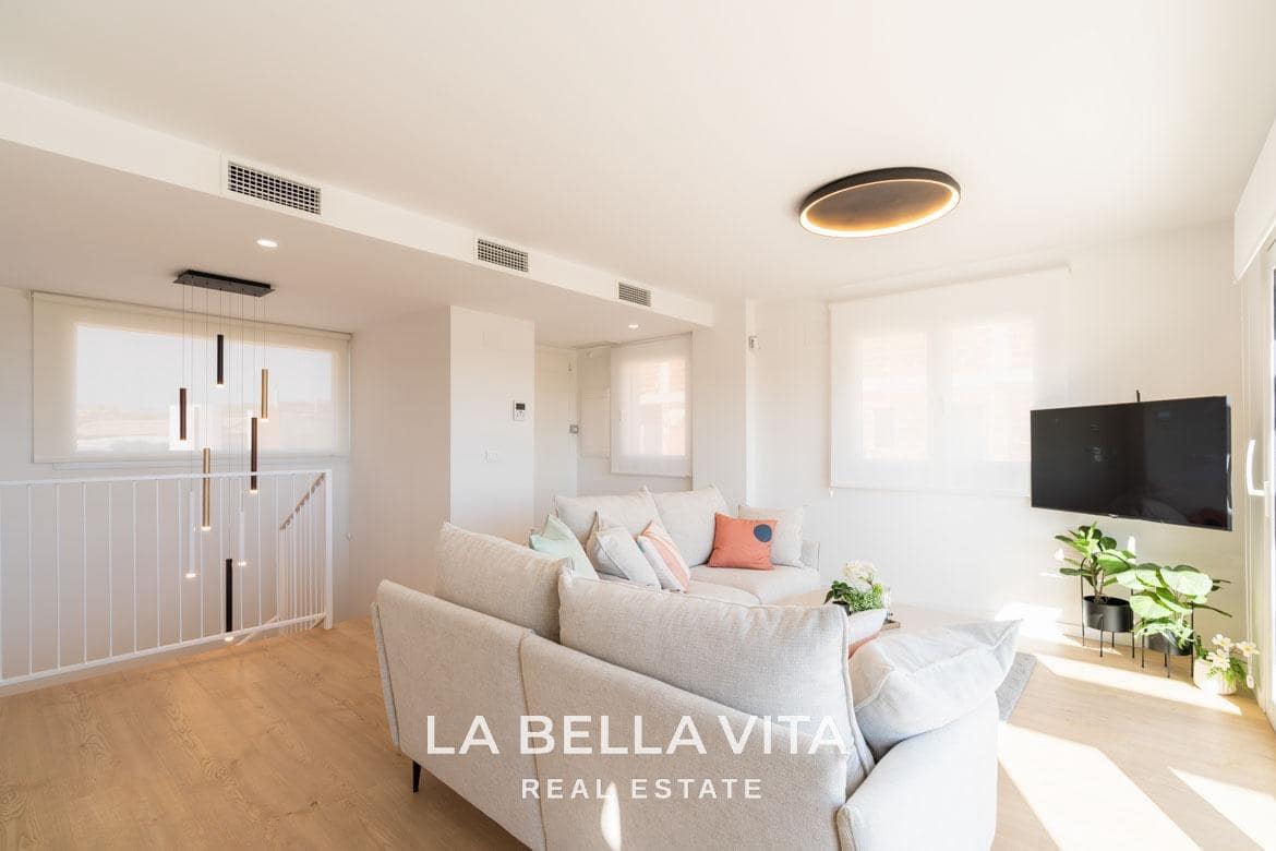 4 quarto Moradia Geminada para venda em La Nucia com piscina - 427 000 € (Ref: 9266510)