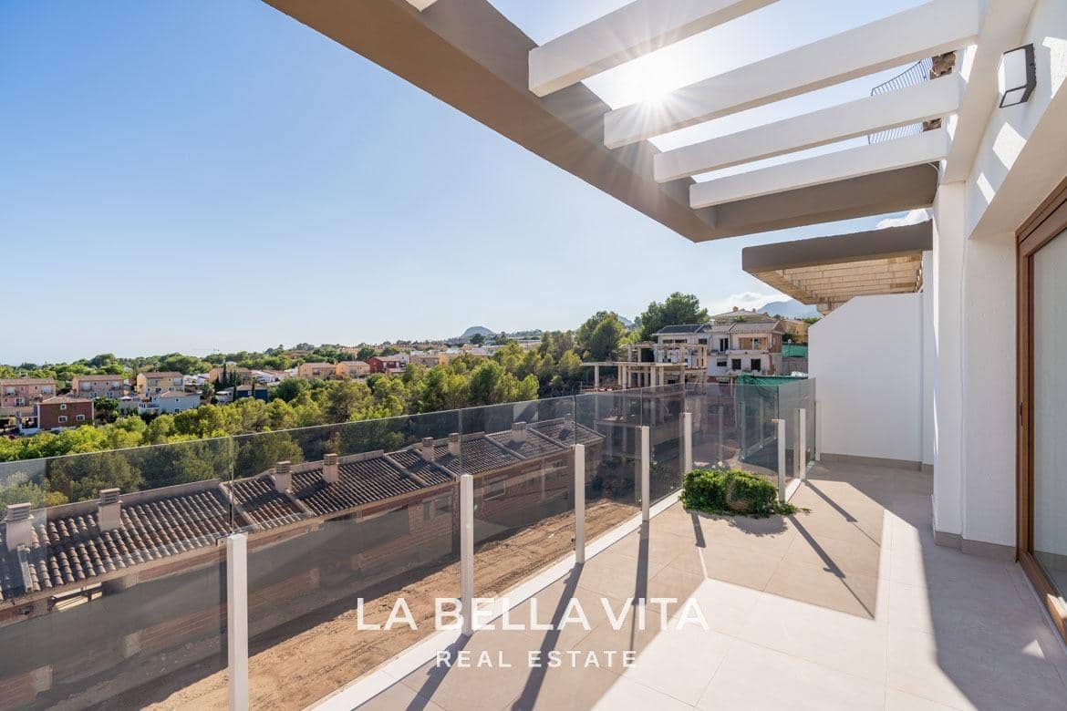4 quarto Moradia Geminada para venda em La Nucia com piscina - 427 000 € (Ref: 9266510)